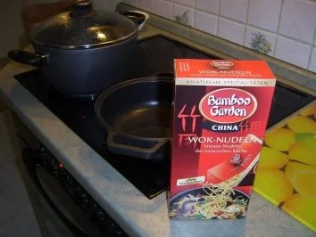 Gefüllte Hühnerbrüstchen mit Schmorgemüse in einer Lauchrolle. - Rezept - Bild Nr. 15