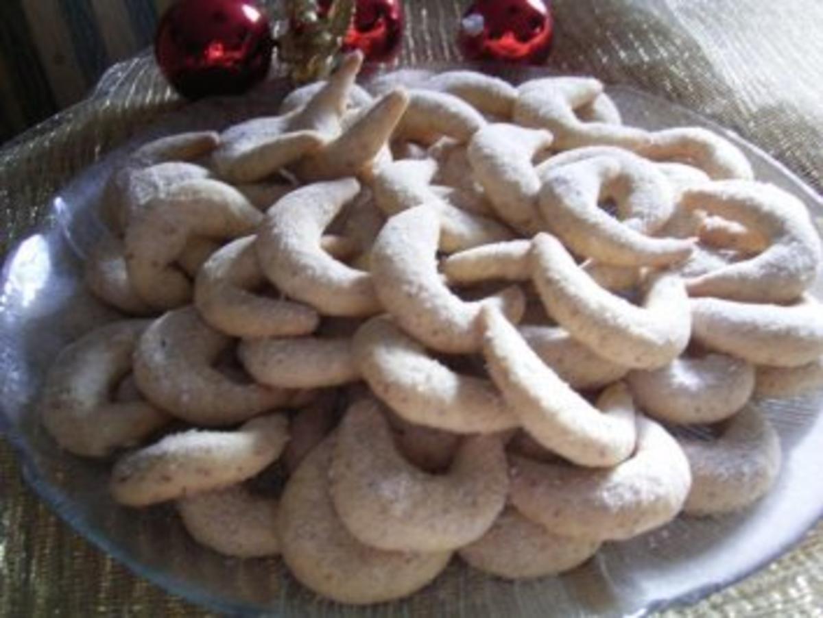 Vanillekipferl mit Mandeln - Rezept mit Bild - kochbar.de