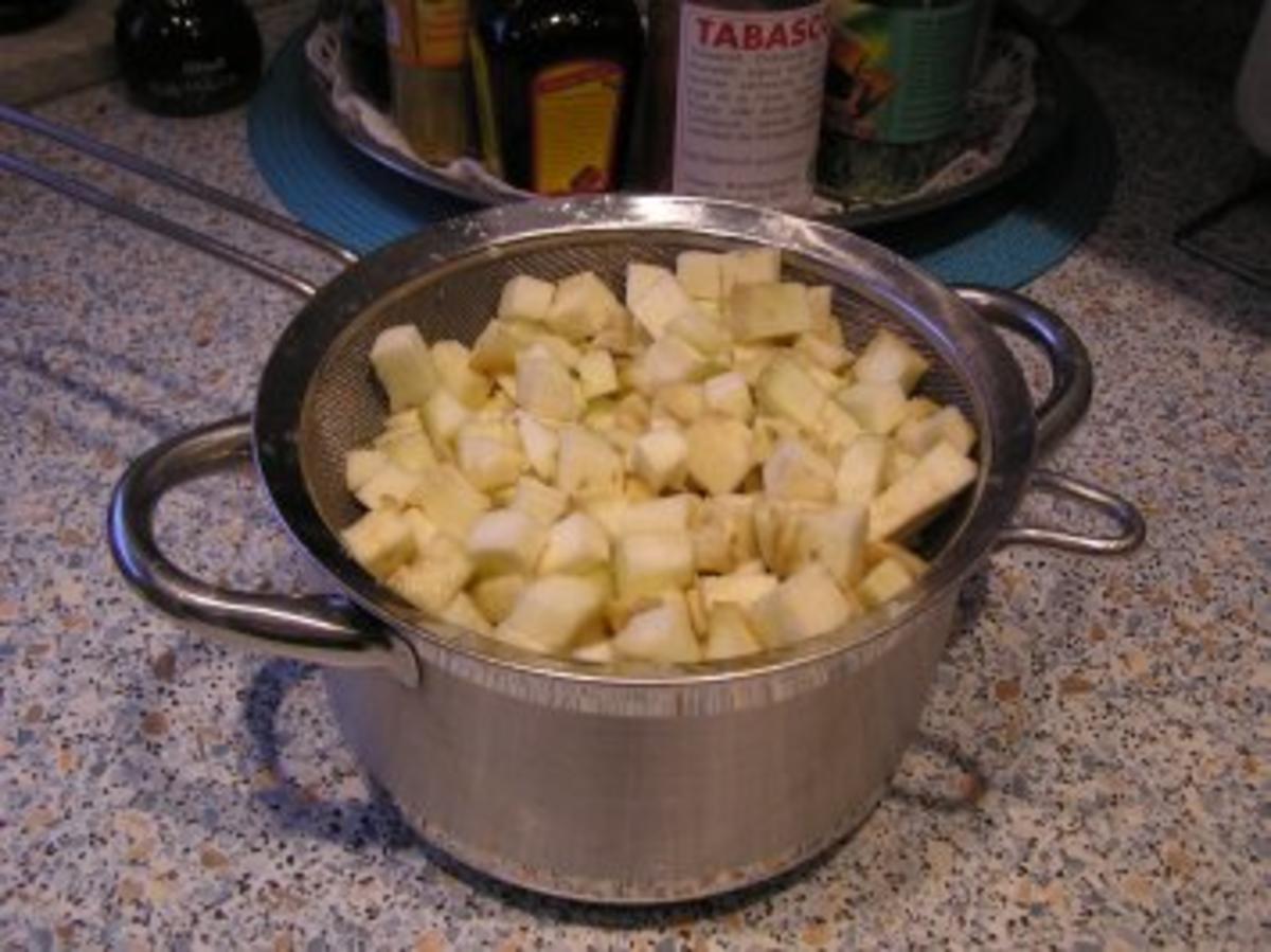 Putenschnitzel an Auberginenpüree und geschmorten Tomaten - Rezept - Bild Nr. 2