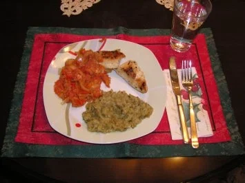 Rezept: Putenschnitzel an Auberginenpüree und geschmorten Tomaten Bild Nr. 4 Putenschnitzel an Auberginenpüree und geschmorten Tomaten - Rezept - Bild Nr. 4