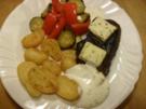 Rindersteak mit Sour-Creme, Zucchini Paprika Gemüse und Rosmarinkartoffeln - Rezept
