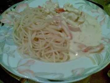 Rezept: Nudelden zu Puten-Käse-Soße Nudelden zu Puten-Käse-Soße - Rezept