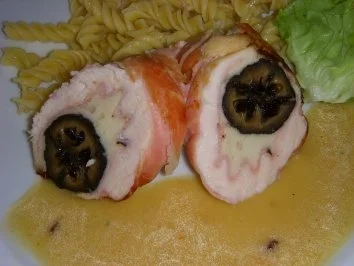 Rezept: HÄHNCHENFILET GEFÜLLT MIT SCHWARZEN NÜSSEN Bild Nr. 6 HÄHNCHENFILET GEFÜLLT MIT SCHWARZEN NÜSSEN - Rezept - Bild Nr. 6