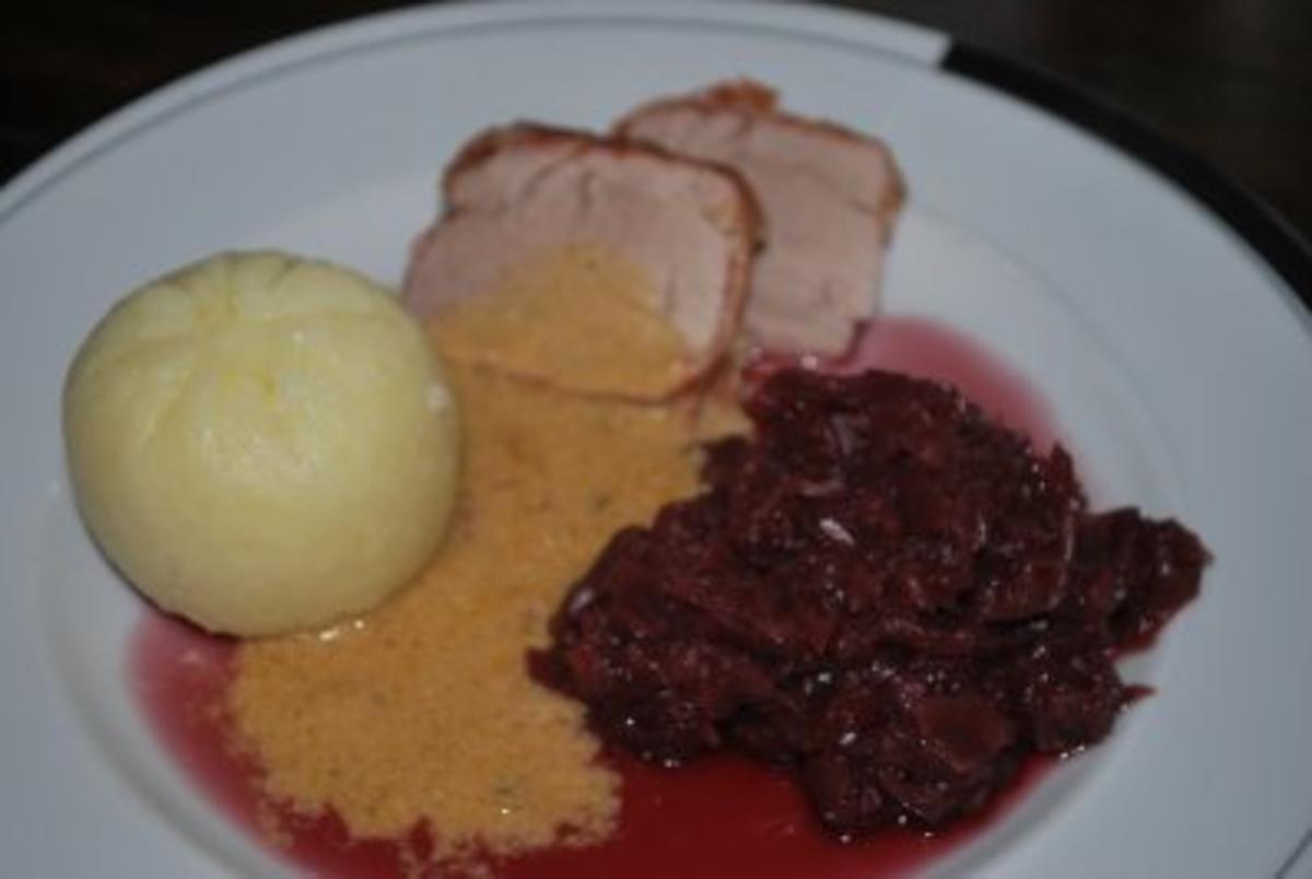 Schweinefilet im Schinkenmantel mit Zwiebelrahmsauce - Rezept - kochbar.de
