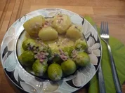 Rosenkohl mit Kartoffeln und Schinkensosse - Rezept