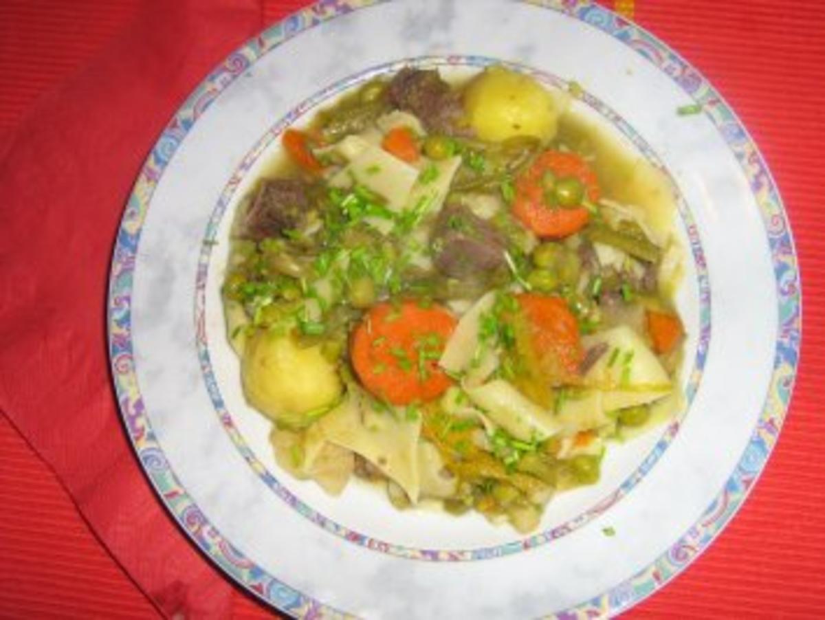 Rindfleischtopf mit Kartoffel-Gemüse und Nudeln - Rezept - Bild Nr. 6