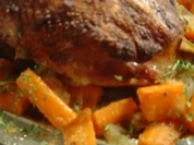 Rezept: Gänsebrust auf Möhren-Zwiebel-Apfel-Bett Gänsebrust auf Möhren-Zwiebel-Apfel-Bett - Rezept