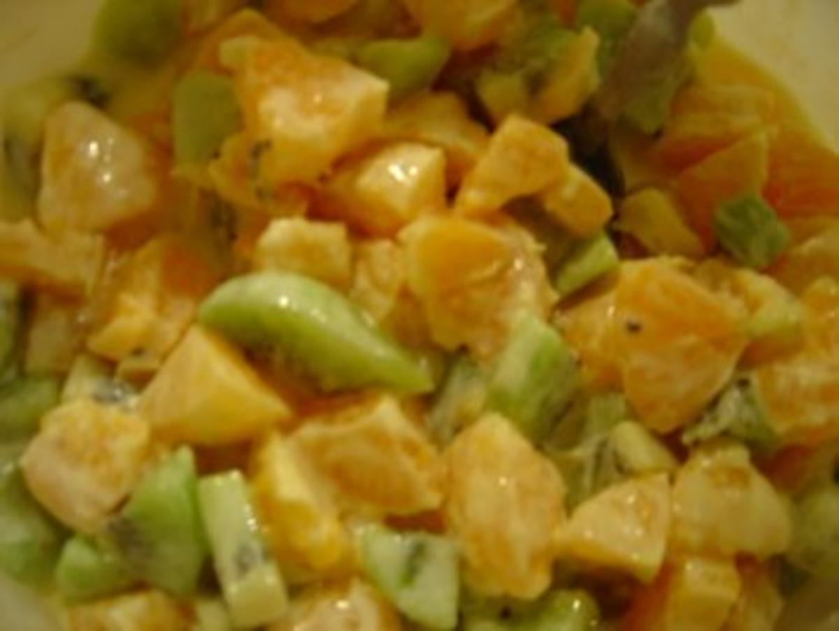Clementinen-Kiwi-Salat mit Eierlikör - Rezept - Bild Nr. 3