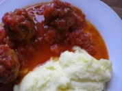 Fleischbällchen in Tomatensauce - Rezept