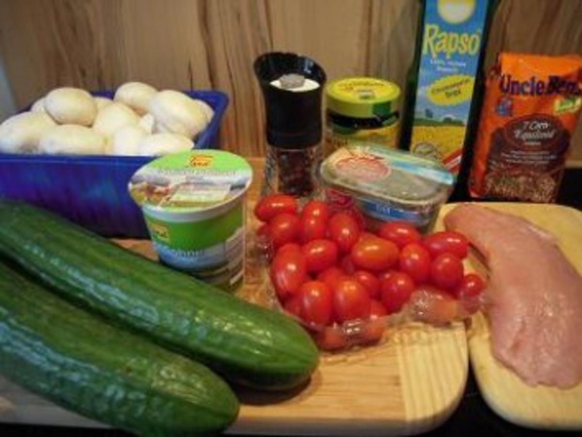 Gemüsetopf mit Gurken, Champignons, Putenfleisch und ganz viel Dill - Rezept