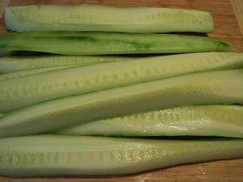 Gemüsetopf mit Gurken, Champignons, Putenfleisch und ganz viel Dill - Rezept - Bild Nr. 2