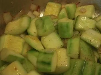 Gemüsetopf mit Gurken, Champignons, Putenfleisch und ganz viel Dill - Rezept - Bild Nr. 6