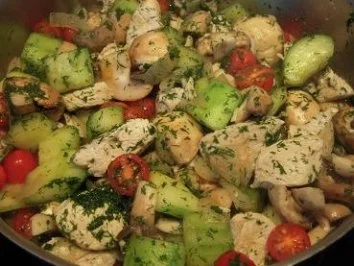 Gemüsetopf mit Gurken, Champignons, Putenfleisch und ganz viel Dill - Rezept - Bild Nr. 8