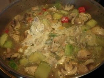 Gemüsetopf mit Gurken, Champignons, Putenfleisch und ganz viel Dill - Rezept - Bild Nr. 9