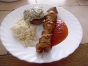 Hähnchen-Souvlaki mit gefüllten Riesenchampignons - Rezept