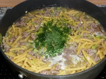 Porree - Hack - Nudelpfanne - Rezept - Bild Nr. 3
