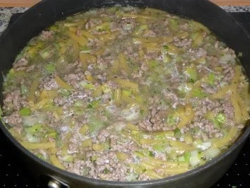Porree - Hack - Nudelpfanne - Rezept - Bild Nr. 2