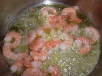 Rezept: Tagliatelle mit Garnelen Bild Nr. 2 Tagliatelle mit Garnelen - Rezept - Bild Nr. 2