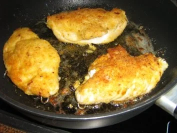 Hähnchenbrust-Cordonbleu mit Salami-Kräuterfrischkäse an Tagliatelle - Rezept - Bild Nr. 5