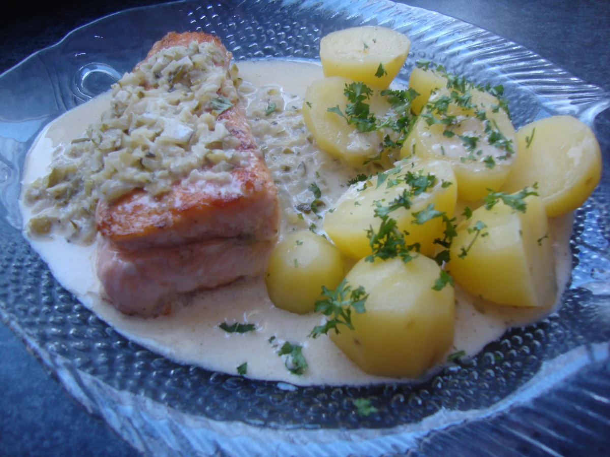 Rezept: Gebratenes Lachsfilet mit Senfsoße und Babyerdäpfel Bild Nr. 753 Gebratenes Lachsfilet mit Senfsoße und Babyerdäpfel - Rezept - Bild Nr. 753