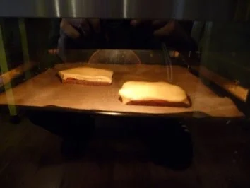 Tomatenbrot mit Käse überbacken - Rezept - Bild Nr. 4