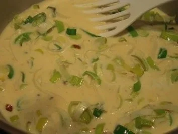 Rezept: Eier in Porree-Senf-Soße Bild Nr. 4 Eier in Porree-Senf-Soße - Rezept - Bild Nr. 4