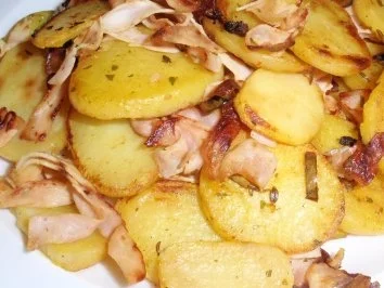 Rezept: Bratkartoffeln mit Schinken und Peperoni Bratkartoffeln mit Schinken und Peperoni - Rezept