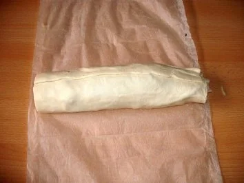 Blätterteigröllchen mit Bauchspeck, Champignons und Käsefüllung - Rezept - Bild Nr. 5