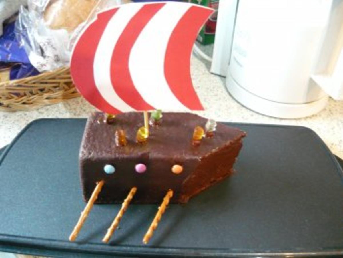 Bilder für Wikinger- Schiff- Kuchen - Rezept