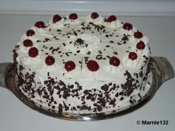 Rezept: Schwarzwälder Kirschtorte Schwarzwälder Kirschtorte - Rezept