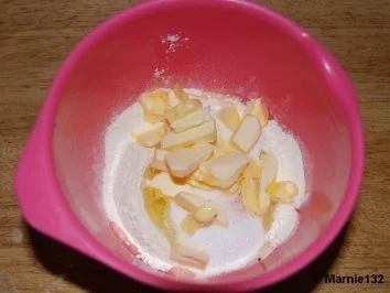 Rezept: Schwarzwälder Kirschtorte Bild Nr. 3 Schwarzwälder Kirschtorte - Rezept - Bild Nr. 3