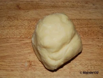 Rezept: Schwarzwälder Kirschtorte Bild Nr. 4 Schwarzwälder Kirschtorte - Rezept - Bild Nr. 4