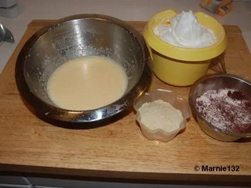 Rezept: Schwarzwälder Kirschtorte Bild Nr. 8 Schwarzwälder Kirschtorte - Rezept - Bild Nr. 8