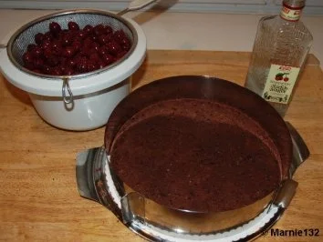 Rezept: Schwarzwälder Kirschtorte Bild Nr. 15 Schwarzwälder Kirschtorte - Rezept - Bild Nr. 15