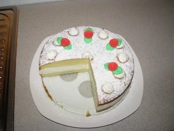 Rezept: Topfen-Obers-Torte Bild Nr. 2 Topfen-Obers-Torte - Rezept - Bild Nr. 2