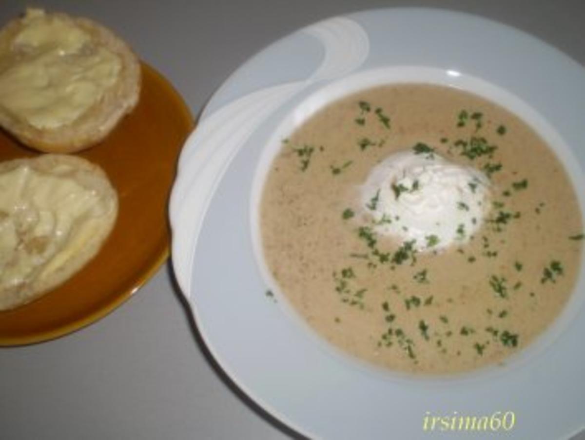 Steinpilzsüppchen mit getrockneten Pilzen - Rezept - kochbar.de