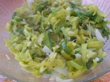 Rezept: Porree-Tomaten-Salat Bild Nr. 9 Porree-Tomaten-Salat - Rezept - Bild Nr. 9