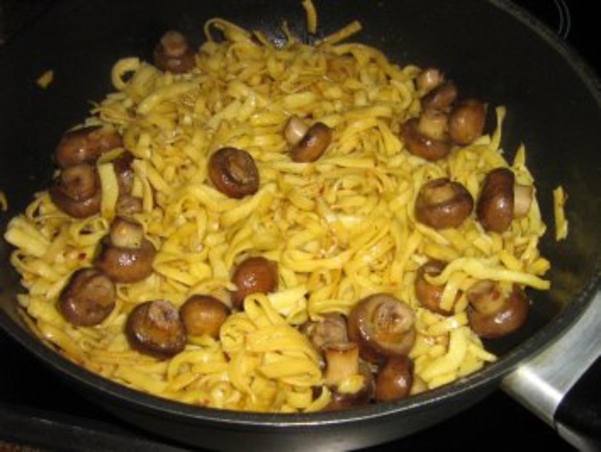 Champignon-Tagliatelle mit Kräutern - Rezept - Bild Nr. 3