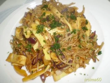 Rezept: Bratnudeln mit Ei Bratnudeln mit Ei - Rezept