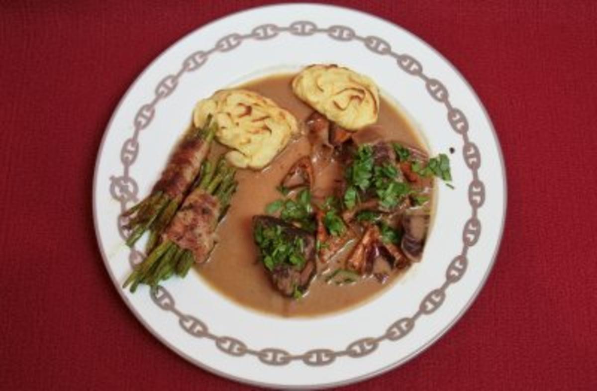 Boeuf Bourguignon, grüne Bohnen provençale und Sellerie-Kartoffelpüree
(Ralph Morgenstern) - Rezept Eingereicht von Das perfekte Promi Dinner