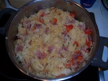 Rezept: Kuchen pikant...Sauerkraut-Hack-Kuchen Bild Nr. 2 Kuchen pikant...Sauerkraut-Hack-Kuchen - Rezept - Bild Nr. 2