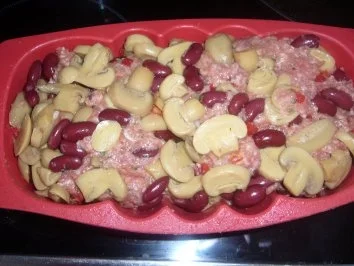 Hauptgericht: Bohnen und Champignon geben sich ein Stelldichein im Hackbraten - Rezept - Bild Nr. 3