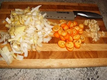 Rezept: Chicoreesalat mit Zwergorangen Bild Nr. 3 Chicoreesalat mit Zwergorangen - Rezept - Bild Nr. 3