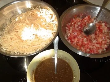 Mana'eesch - libanesische Frühstückspizza mit verschiedenen Belägen - Rezept - Bild Nr. 4