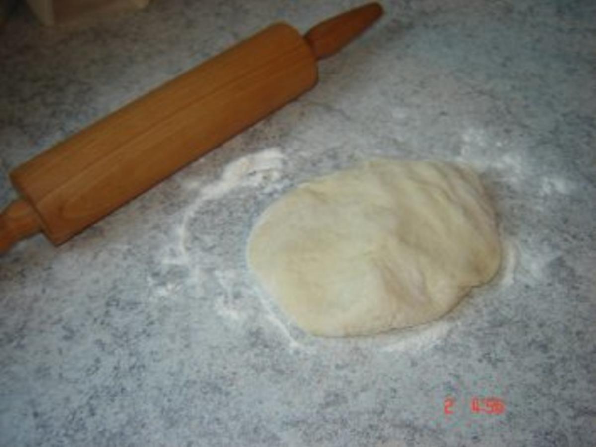 Pizza Sucuk mit dünnem Knusperboden - Rezept - kochbar.de