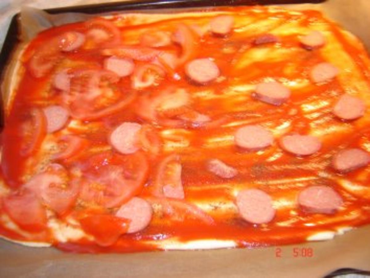 Pizza Sucuk mit dünnem Knusperboden - Rezept - Bild Nr. 5