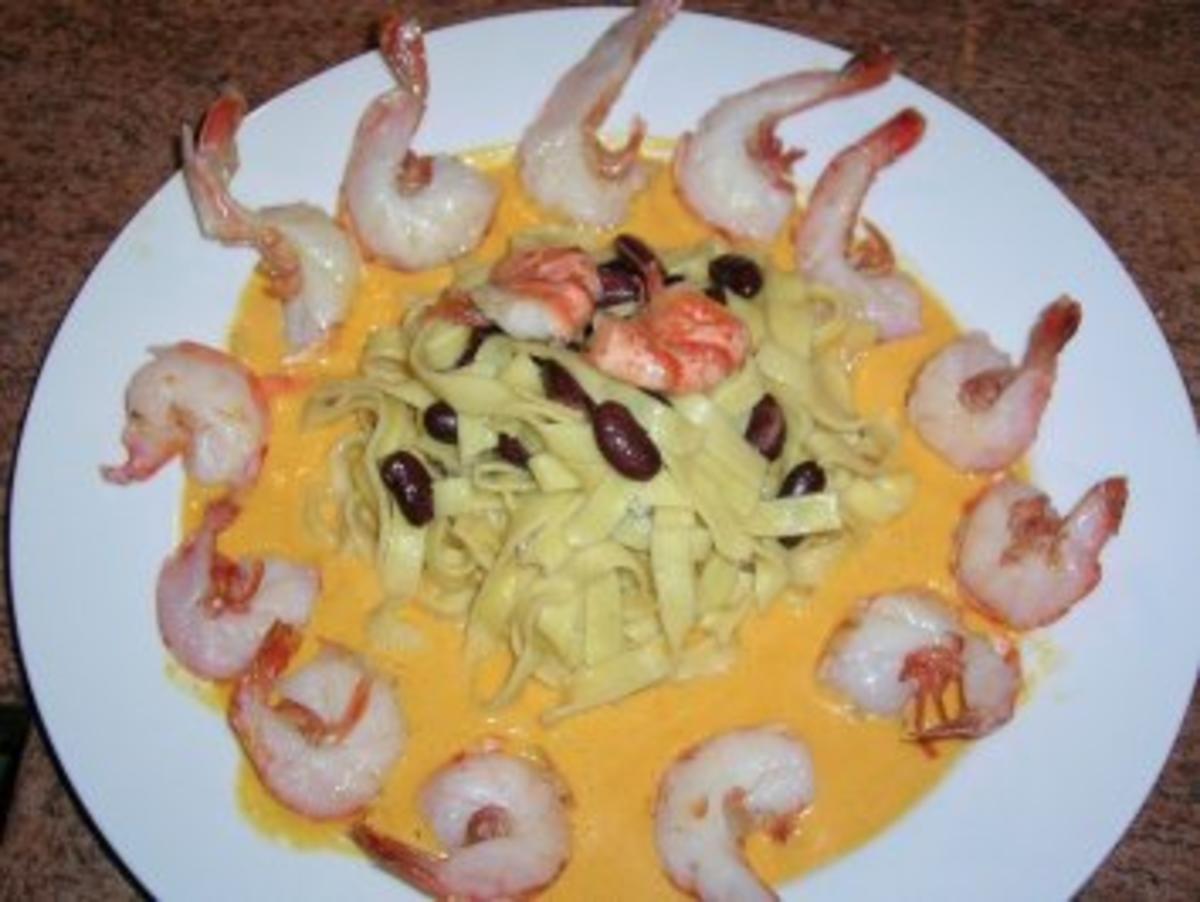 Fettuccini mit Paprikaschaum und Scampi - Rezept - kochbar.de