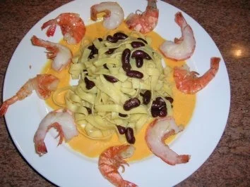 Fettuccini mit Paprikaschaum und Scampi - Rezept - Bild Nr. 2