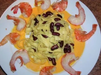 Fettuccini mit Paprikaschaum und Scampi - Rezept - Bild Nr. 4