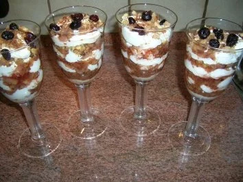 Frischkäse-"Strudel" aus dem Glas mit Cranberry-Sauce - Rezept